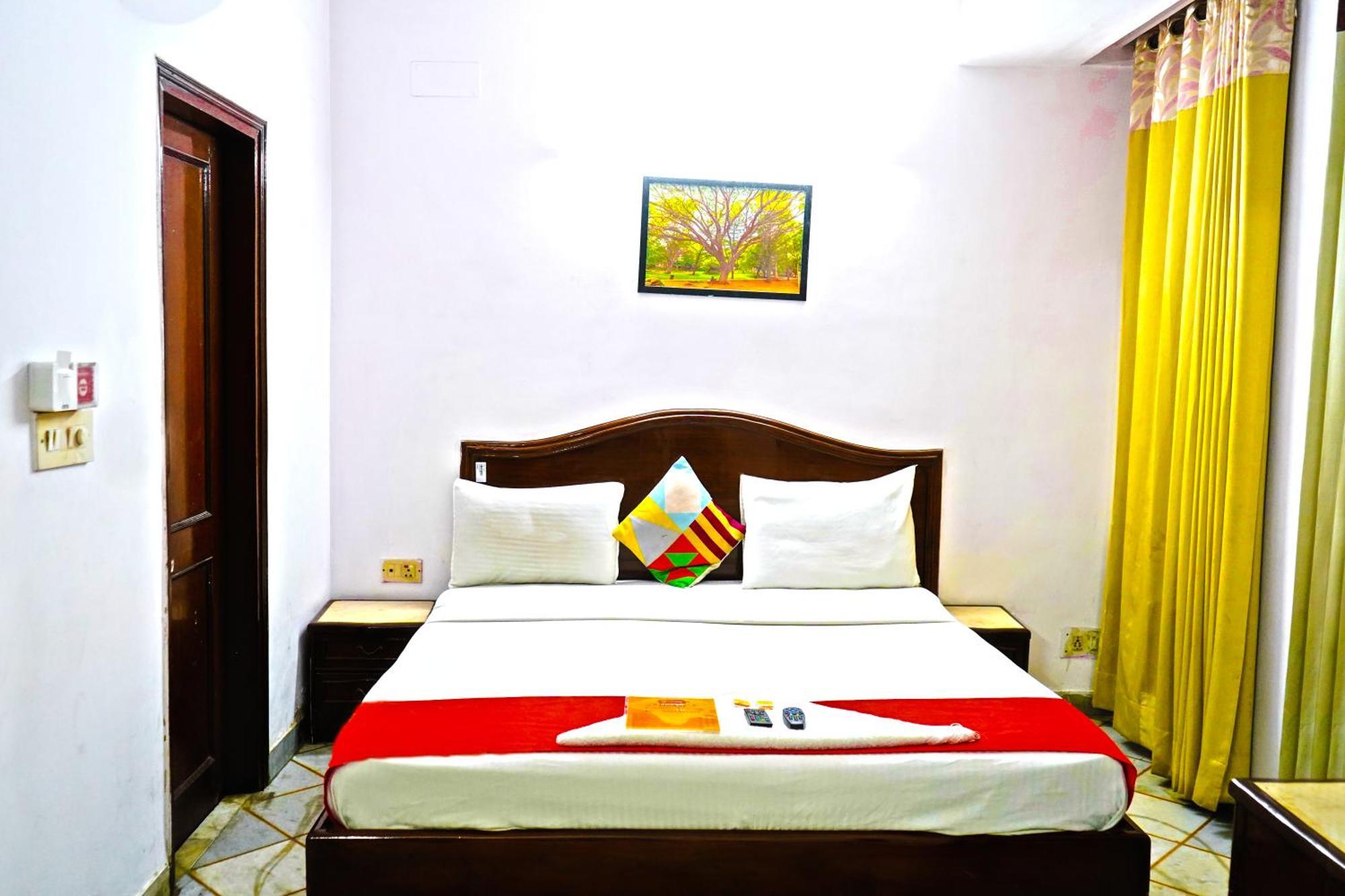 The Iconic-roomshala 3* New Delhi